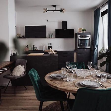 Cozy Dreams: Deluxe 2-Zimmer-Apartment -Kueche Nürnberg Exteriör bild