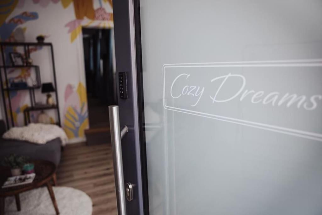 Cozy Dreams: Deluxe 2-Zimmer-Apartment -Kueche Nürnberg Exteriör bild