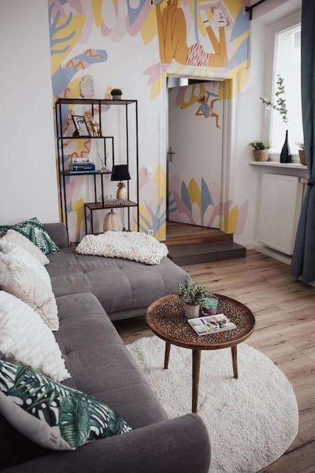 Cozy Dreams: Deluxe 2-Zimmer-Apartment -Kueche Nürnberg Exteriör bild